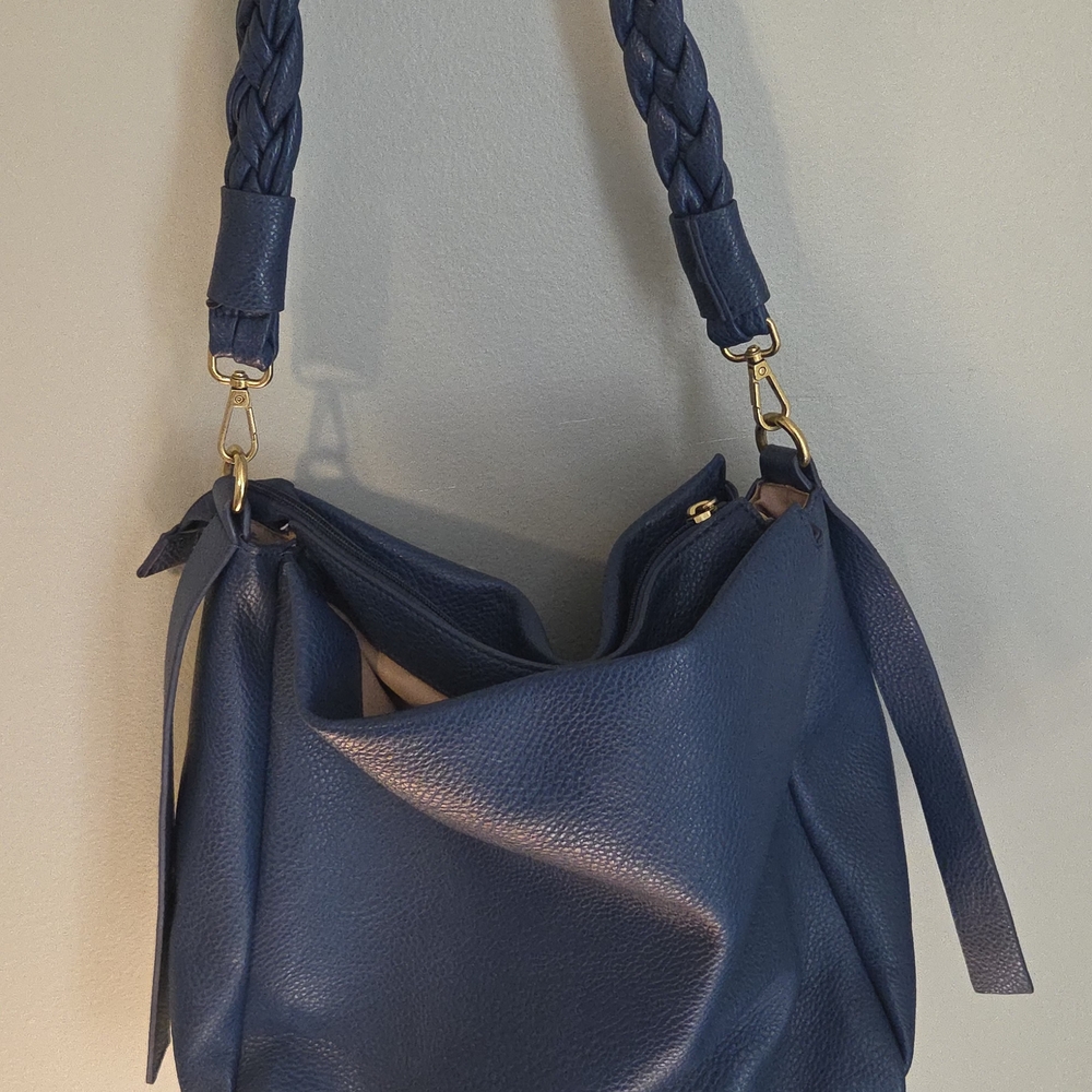 Chic Navy Blue Women's Shoulder Bag